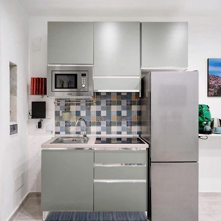 Ampolla House Apartment เนเปิลส์ ภายนอก รูปภาพ