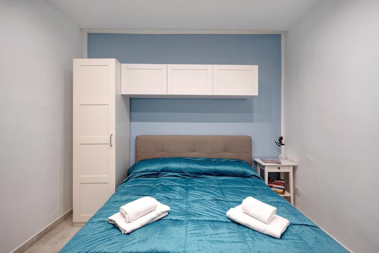 Ampolla House Apartment เนเปิลส์ ภายนอก รูปภาพ