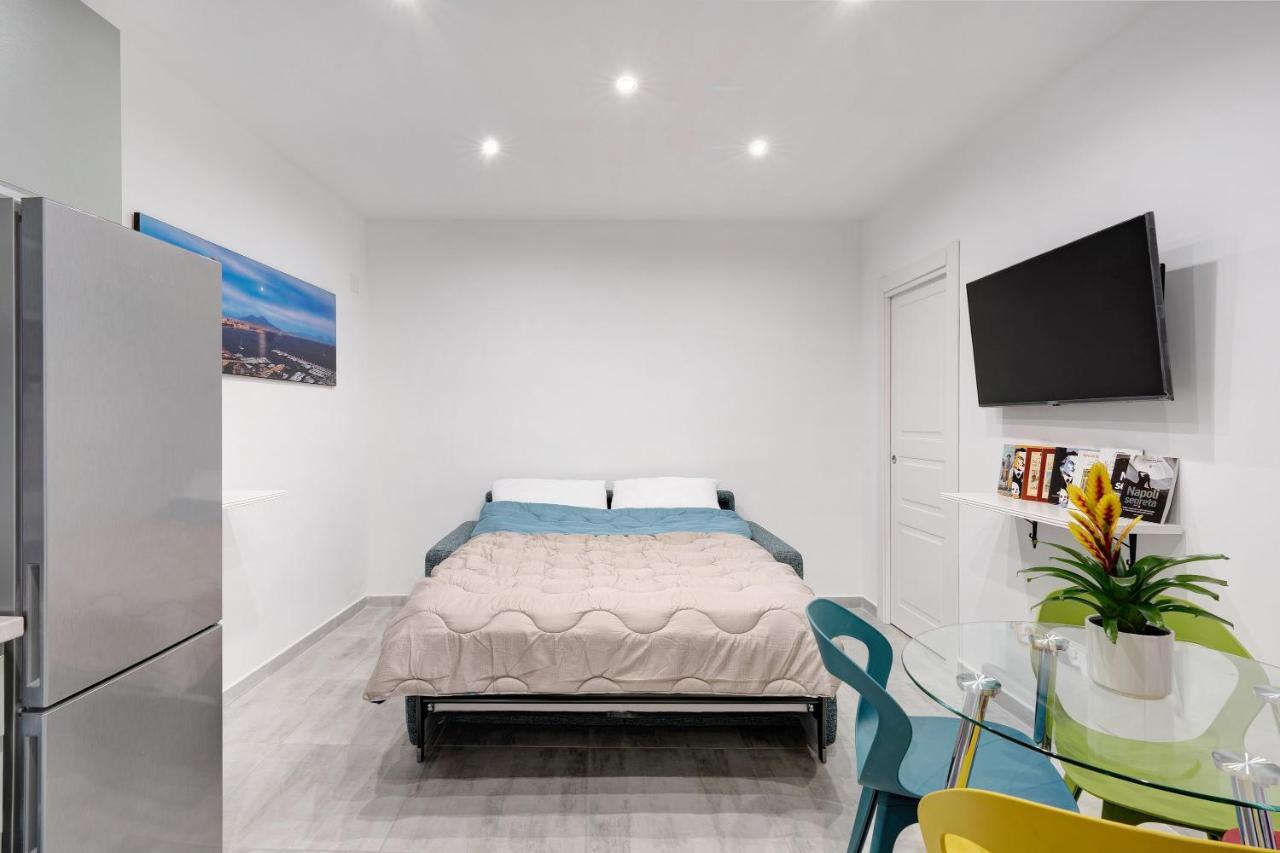 Ampolla House Apartment เนเปิลส์ ภายนอก รูปภาพ
